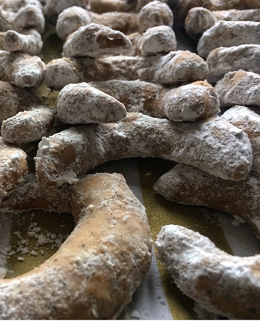 Nougat-Kipferl - Keksseligkeiten - Keksrezepte und Kekse verzieren